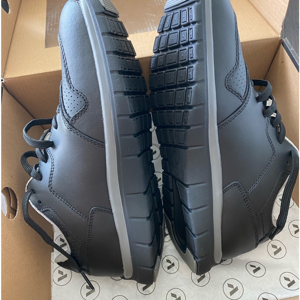 Orthopedic Sneakers,Unisex. SOLD SOLD .